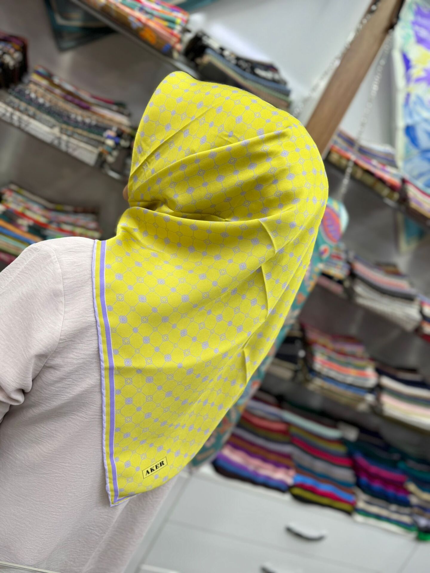 Aker İpek Eşarp - 2025 İlkbahar-Yaz - 8981701-394 - Sura