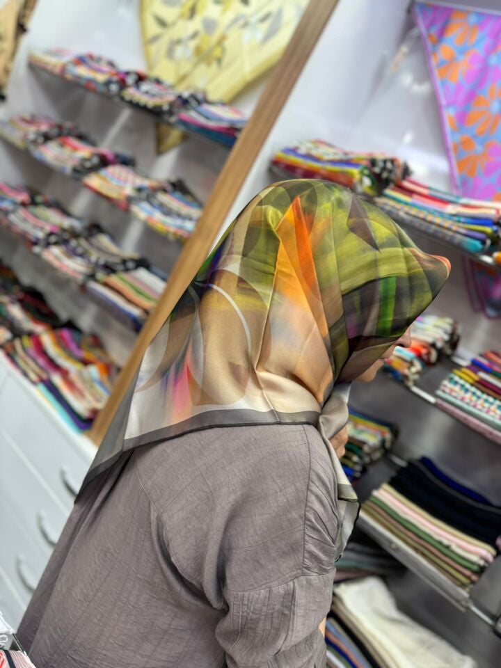 Aker İpek Eşarp - 2025 İlkbahar-Yaz - 9043701-331 - Sura