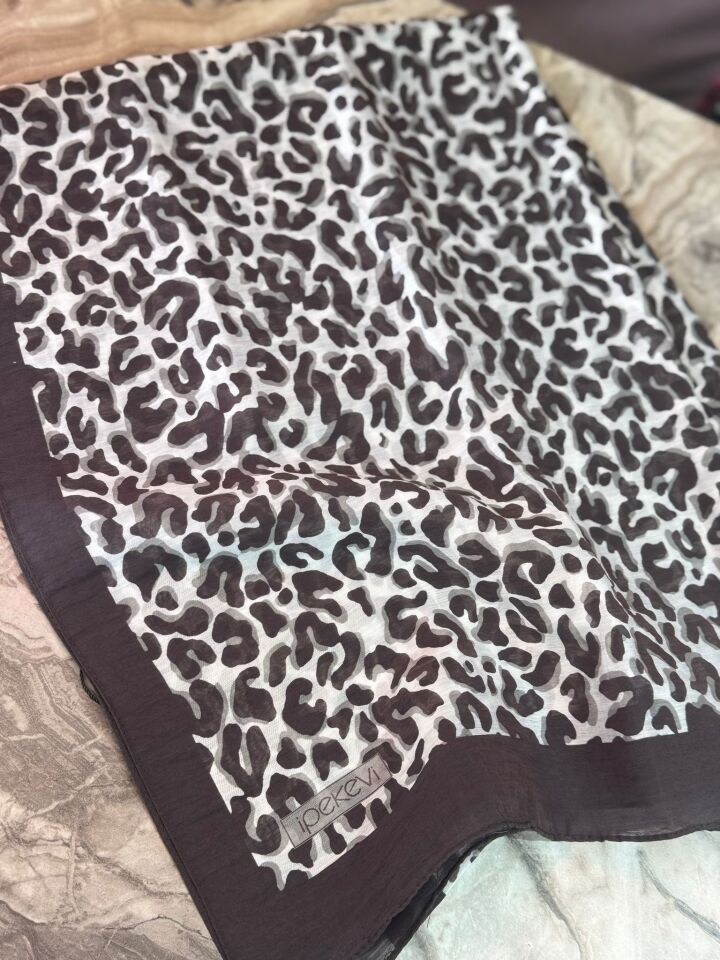 İpekevi Siyah Beyaz  Leopar Desenli Tensel Şal 02880
