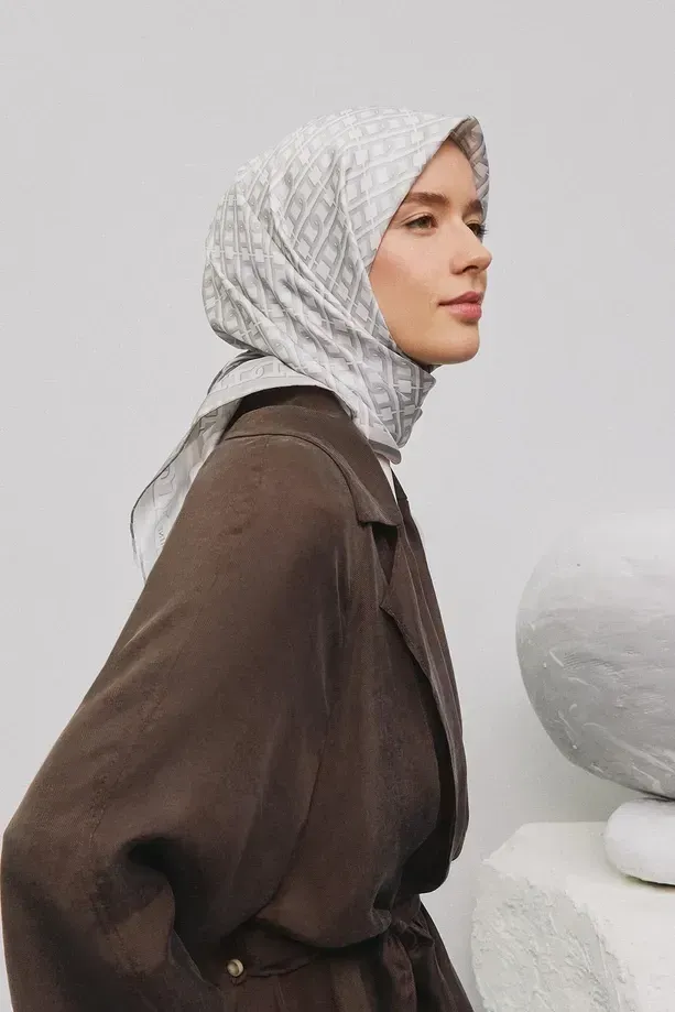 Armine İpek Eşarp 2025 İlkbahar-Yaz - 9301D-83 - Tivil