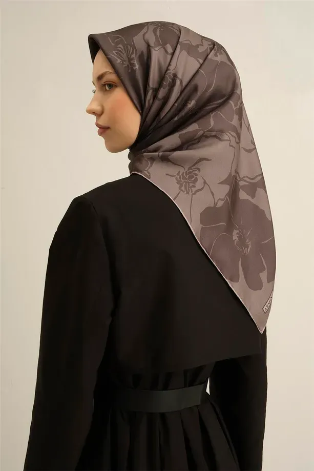 Armine İpek Eşarp 2025 İlkbahar-Yaz - 9344D-46 - Sura