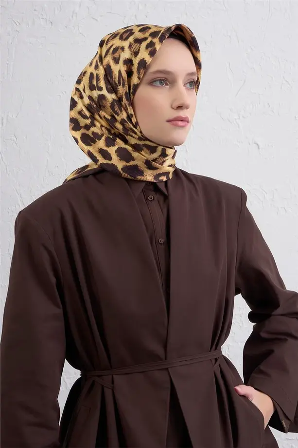 Armine İpek Eşarp 2025/2026 Sonbahar Kış - 9425D-55 - Tivil - Leopar Desen