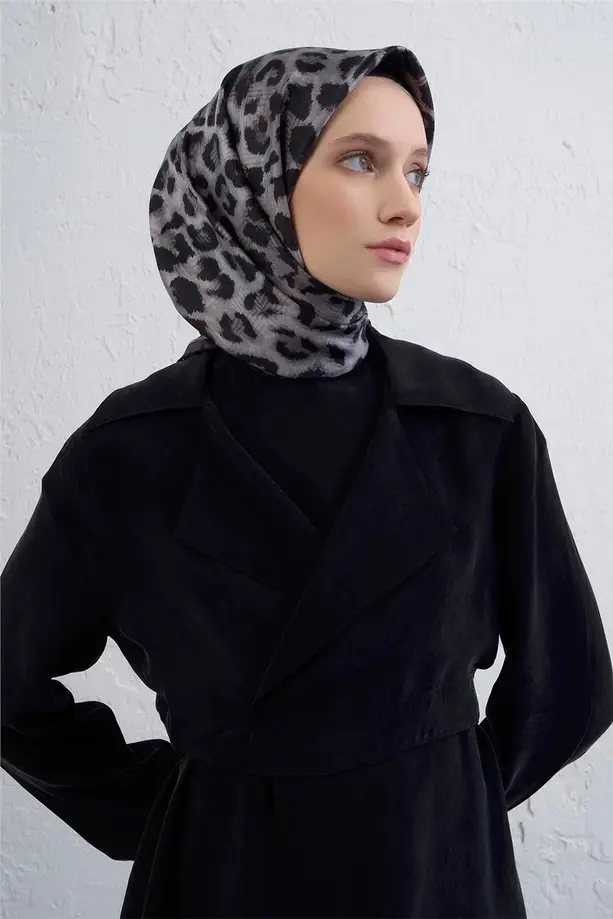 Armine İpek Eşarp 2025/2026 Sonbahar Kış - 9425D-51 - Tivil - Leopar Desen
