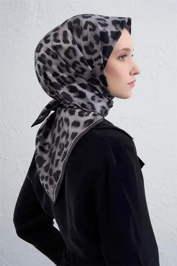 Armine İpek Eşarp 2025/2026 Sonbahar Kış - 9425D-51 - Tivil - Leopar Desen