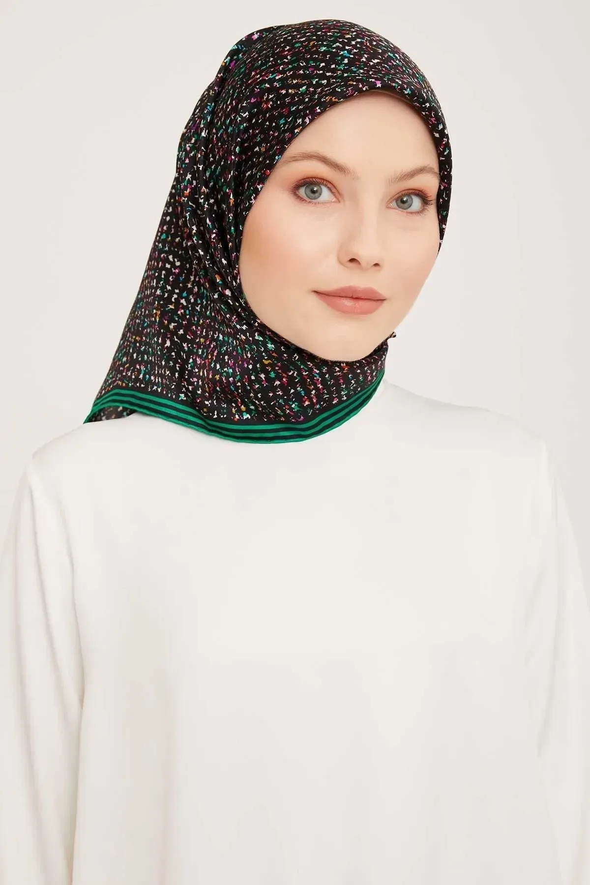 Armine Nostalji Serisi % Tivil İpek Eşarp 9013D 05