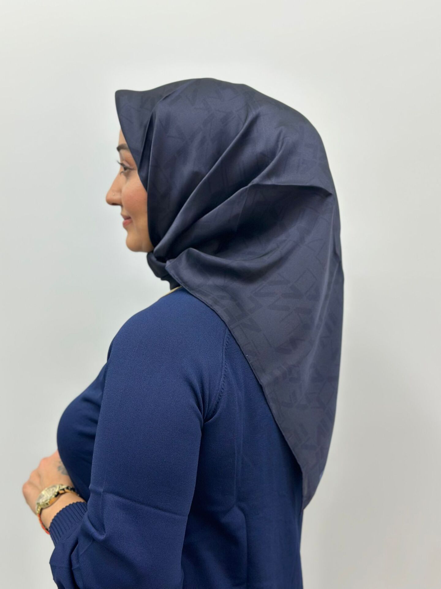 Aker İpek Eşarp - 2025/2026 Sonbahar-Kış - 9066701-321 - Sura