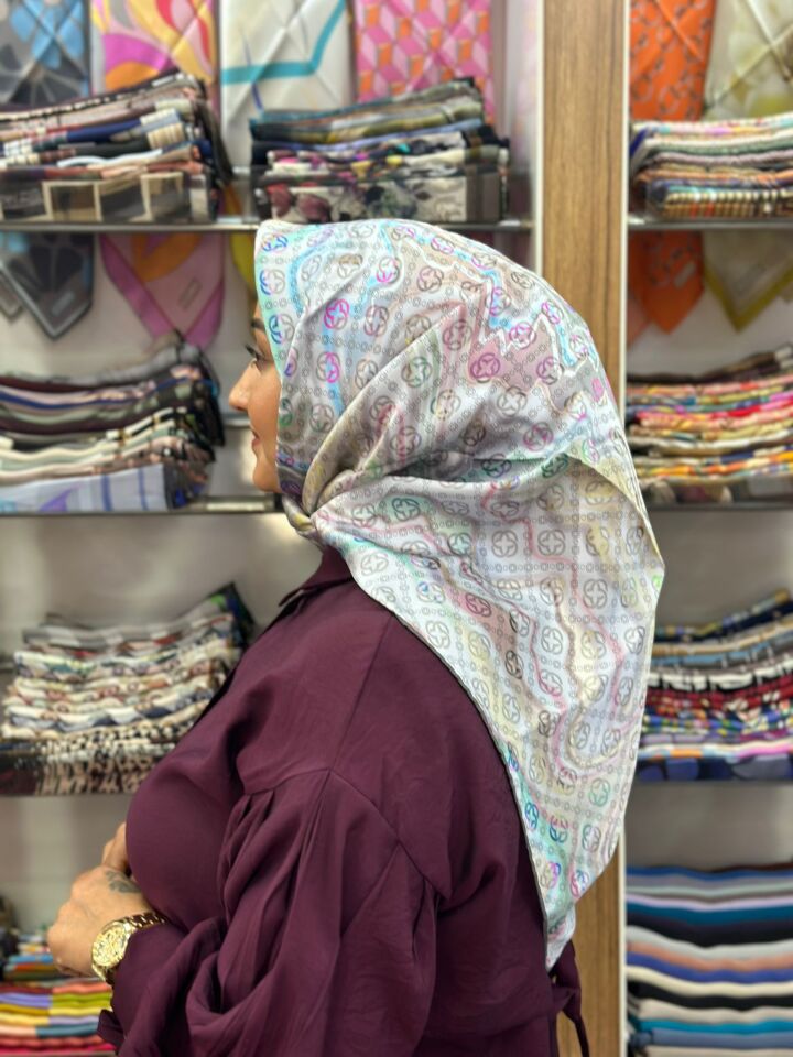 Aker İpek Eşarp - 2025/2026 Sonbahar-Kış - 9049701-371 - Sura
