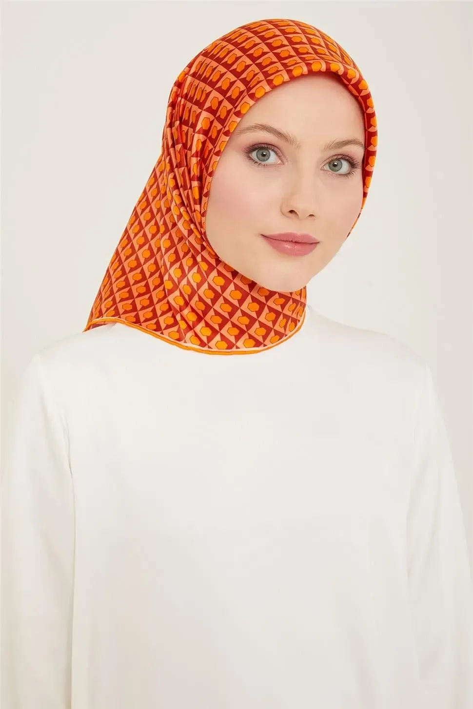 Armine İpek Eşarp 2024 İlkbahar-Yaz - 9109D-50 - Sura