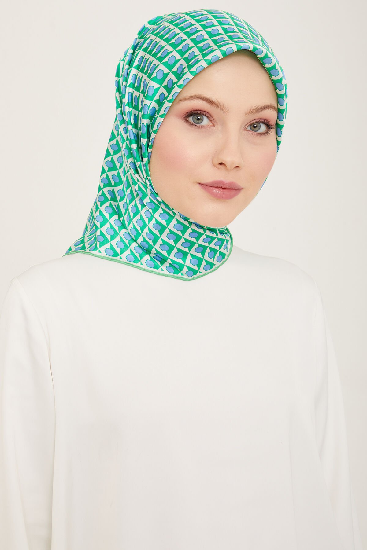 Armine İpek Eşarp 2024 İlkbahar-Yaz - 9109D-53 - Sura