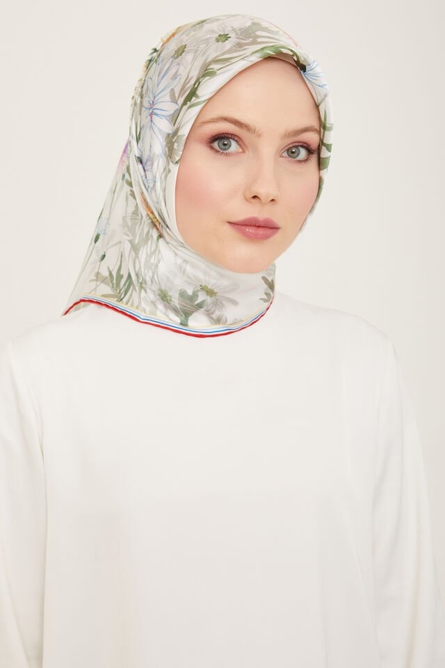 Armine İpek Eşarp 2024 İlkbahar-Yaz - 9129D-34 - Sura