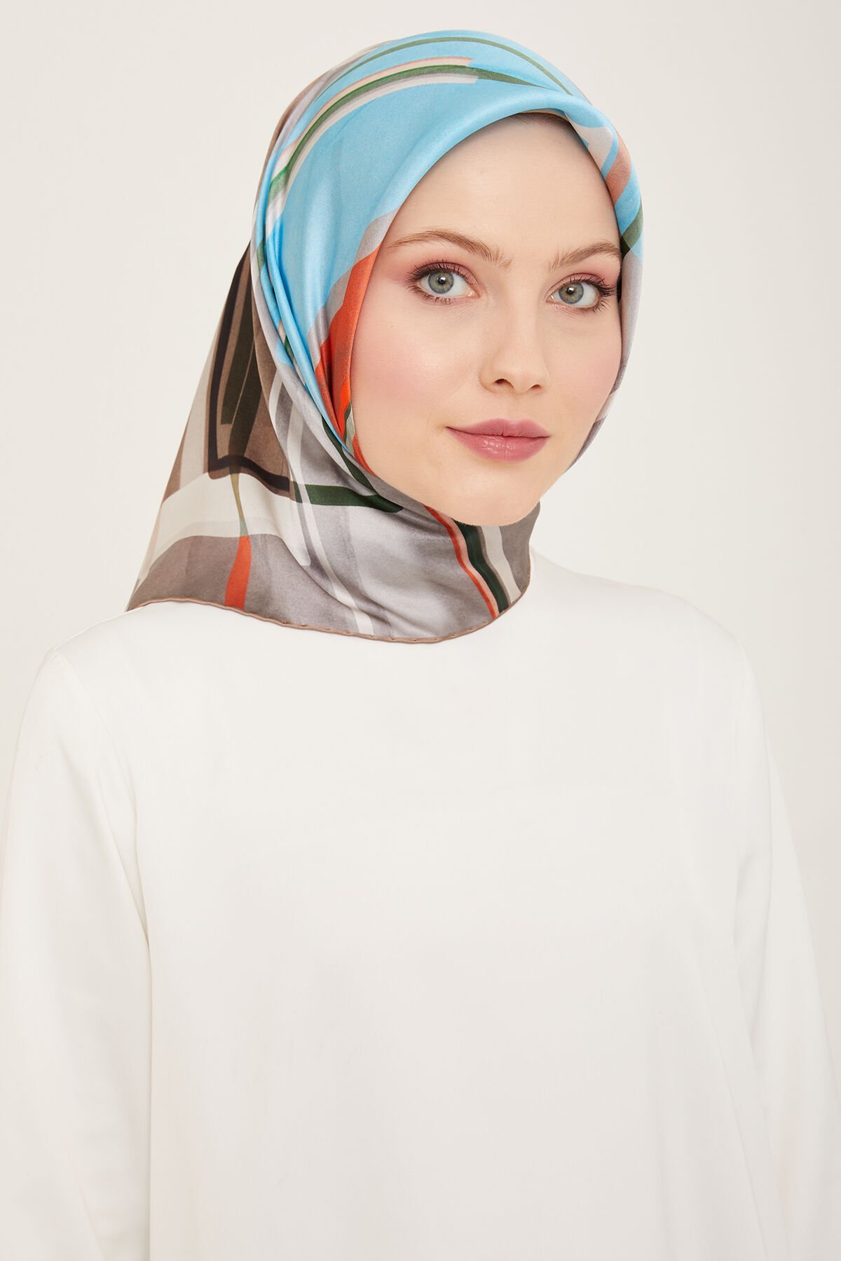 Armine İpek Eşarp 2024 İlkbahar-Yaz - 9147D-05 - Sura