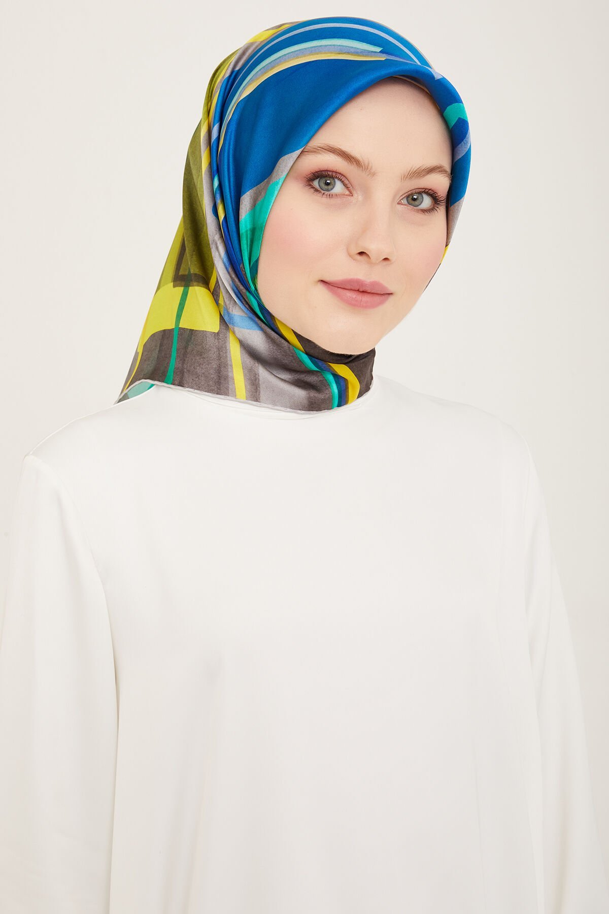 Armine İpek Eşarp 2024 İlkbahar-Yaz - 9147D-53 - Sura