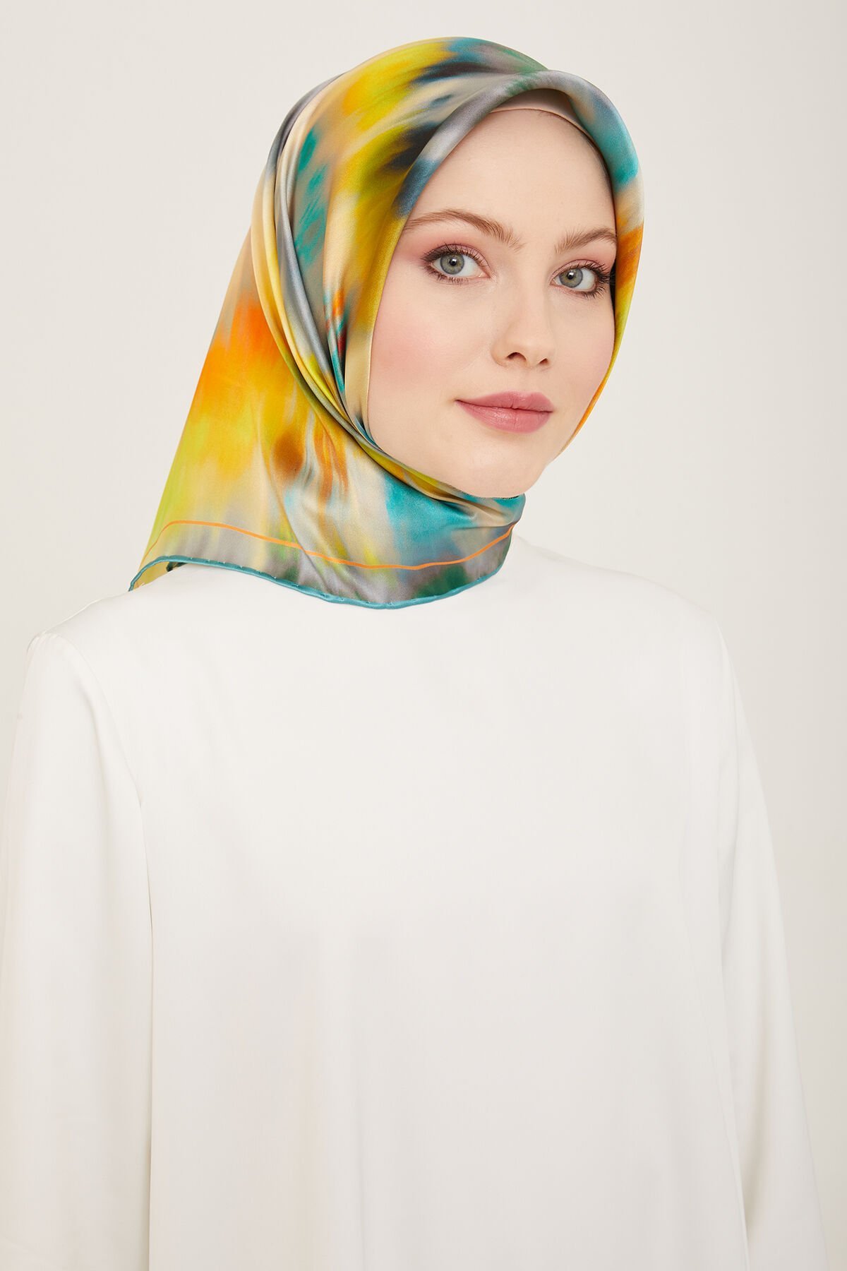 Armine İpek Eşarp 2024 İlkbahar-Yaz - 9136D-82 - Sura