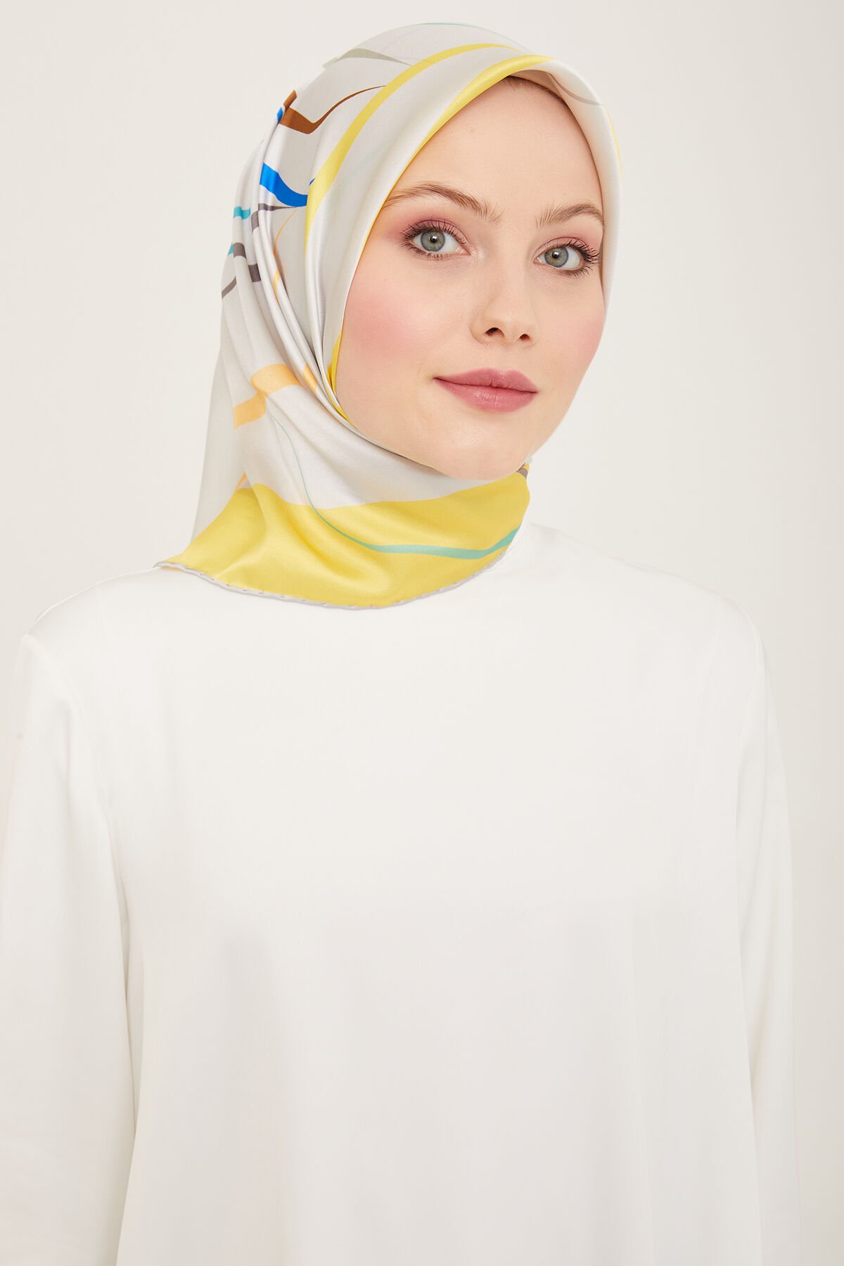 Armine İpek Eşarp 2024 İlkbahar-Yaz - 9115D-84 - Sura