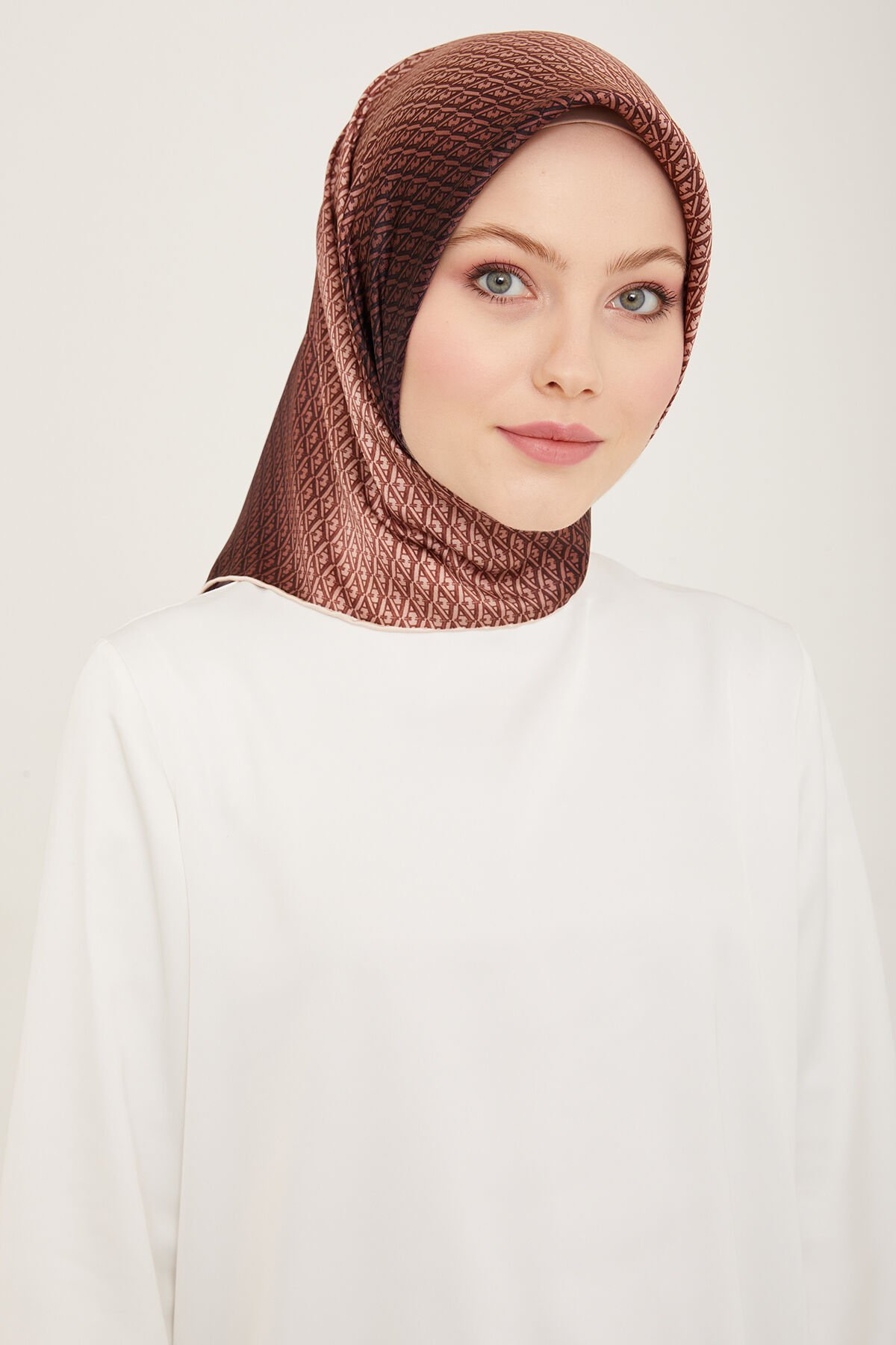 Armine İpek Eşarp 2024 İlkbahar-Yaz - 9104D-21 - Tivil