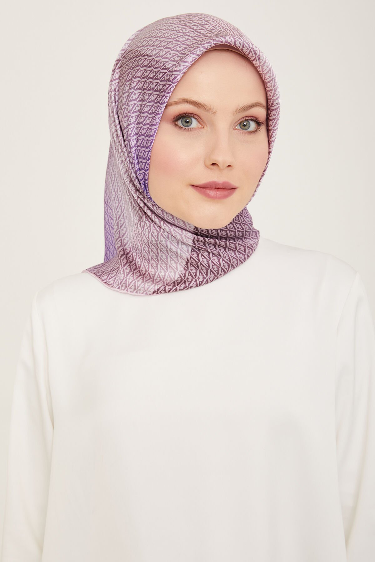 Armine İpek Eşarp 2024 İlkbahar-Yaz - 9104D-83 - Tivil