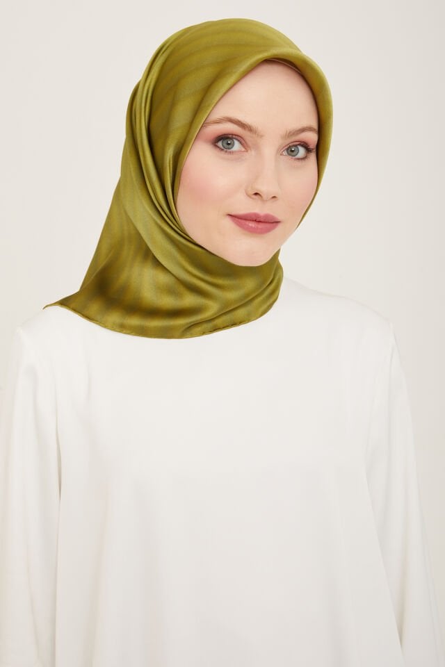 Armine İpek Eşarp 2024 İlkbahar-Yaz - 9150D-52 - Sura