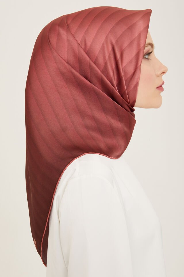 Armine İpek Eşarp 2024 İlkbahar-Yaz - 9150D-02 - Sura