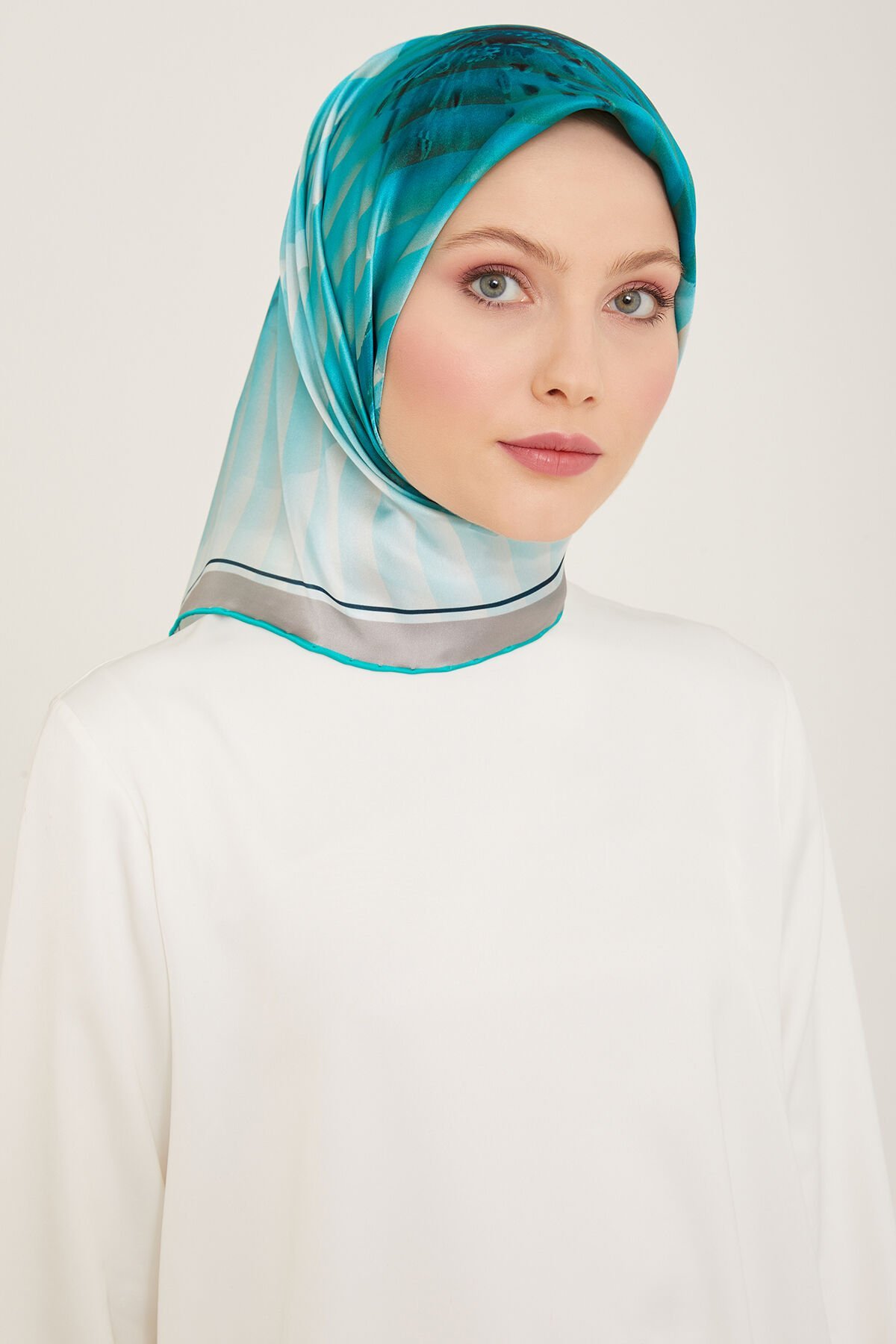 Armine İpek Eşarp 2024 İlkbahar-Yaz - 9100D-34- Tivil